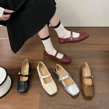 2023 Дамски обувки на равна подметка в корейски стил; Женски тънки обувки в стил ретро с квадратни пръсти от бръчки; Обувките Мери Джейн; балет апартаменти на равна подметка; Mujer