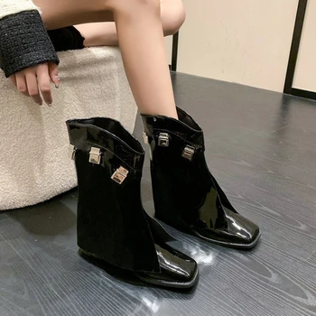Зимни дамски обувки с квадратни пръсти на ток 2023, модни дамски дълги ботуши в масивна ток, улични дамски ботуши до бедрото, от изкуствена кожа
