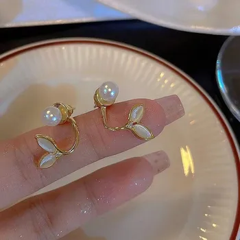 Тенденцията Кристални Опаловые Рибя опашка Кръгли обеци-карамфил с имитация на перли за жени в корейски Стил