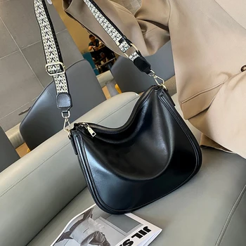 2023 Нова Дамска кожена чанта от восък на кожата, Женската чанта-месинджър с едно рамо, класически модерен модел, Голямо пространство
