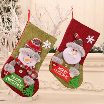 Коледни чорапи Празнични чорапи Трайни просторни, украсени с особен мультфильмом за коледен декор Коледен отглеждане